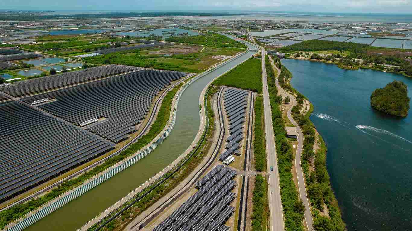 优游UB8能源事业提供智慧能源管理、、、、太阳能监控管理、、全方位电厂建置及运维解决方案，，，并拥有管理超过6000案场的经验